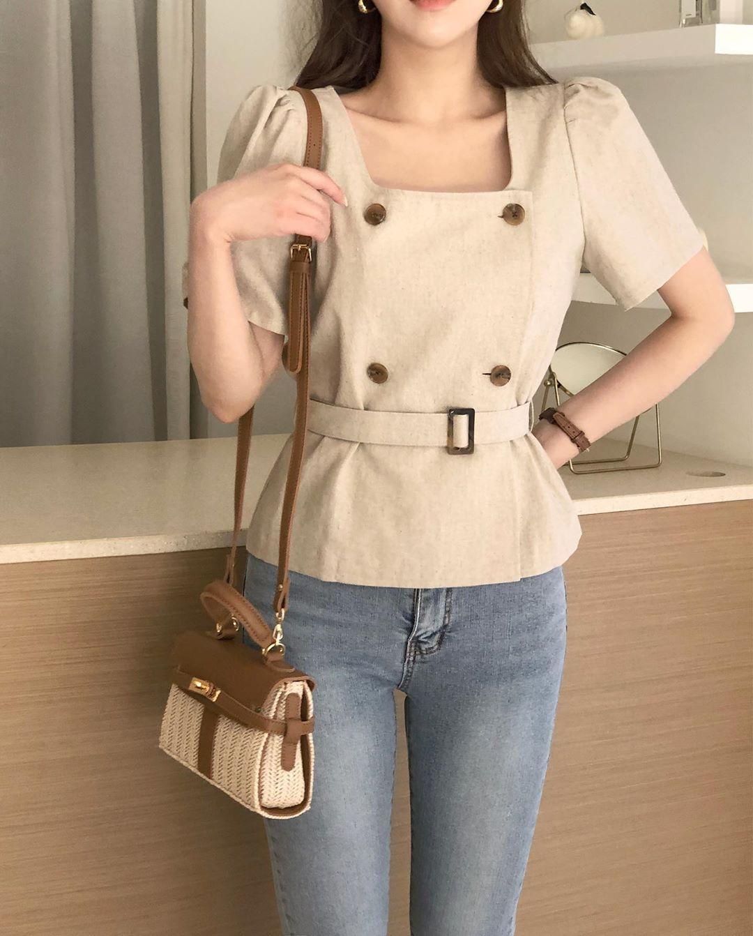 ビビアンコードでおしゃれにディスプレイされた洋服と小物。