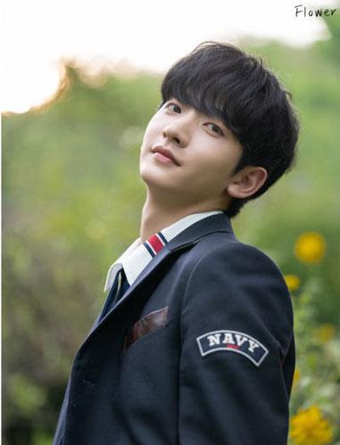 ภาพโปรโมทซิงเกิล 'Flower' ของฮงอึนกีที่จะวางจำหน่ายในเดือนสิงหาคม 2020