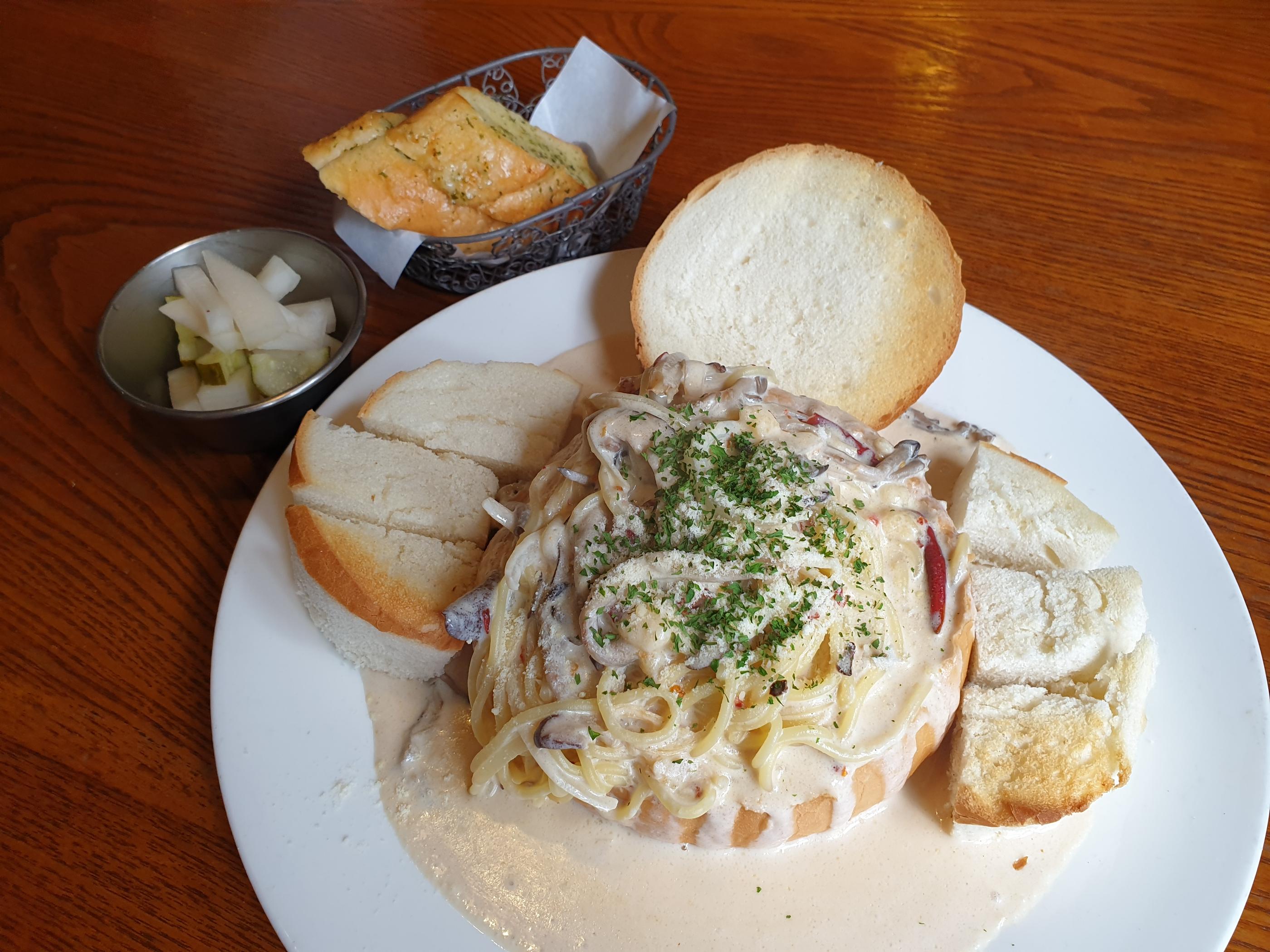 恵化、恵化駅、ヘファ、ヘファ駅、ソウル大、ソウル大学、ソウル大学医学部、韓国カフェ、韓国イタリアン、韓国パスタ、韓屋カフェ、パスタ、韓国、カフェ、大学路、テハンロ、テハンノ、マッチブ、演劇、韓国演劇、シカゴピザ、韓国シカゴピザ、韓国ピザ、韓国チーズ、パネパスタ、ソファコーヒー、リアルシカゴピザ