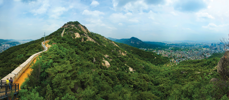 Your Complete Guide To Mountains Hiking in Korea, HIKING IN KOREA | Creatrip Locals