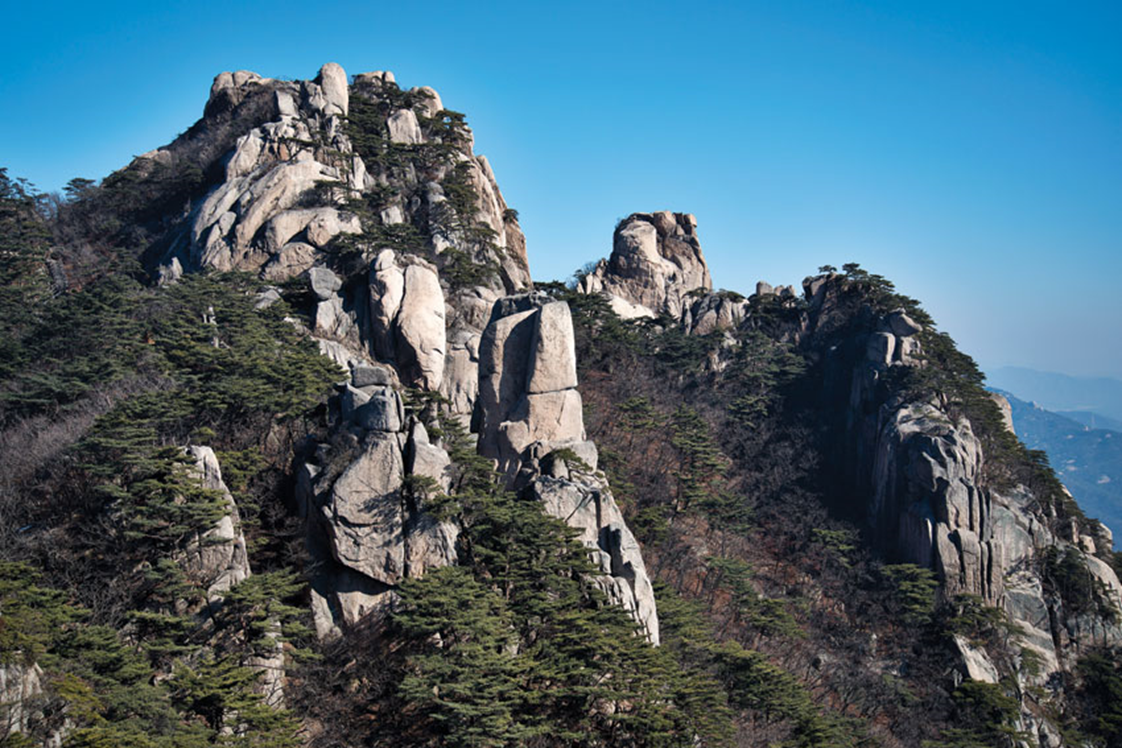 Your Complete Guide To Mountains Hiking in Korea, HIKING IN KOREA | Creatrip Locals