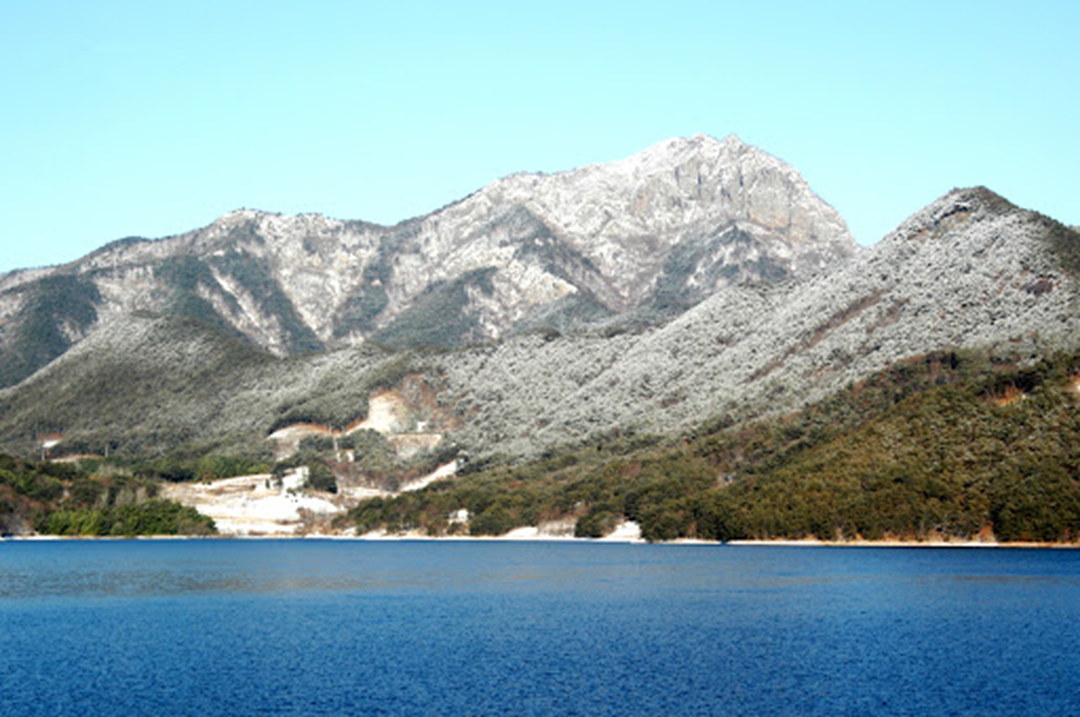 Your Complete Guide To Mountains Hiking in Korea, HIKING IN KOREA | Creatrip Locals