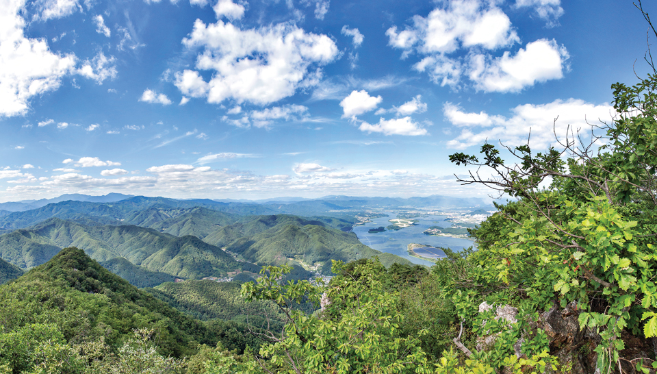 Your Complete Guide To Mountains Hiking in Korea, HIKING IN KOREA | Creatrip Locals