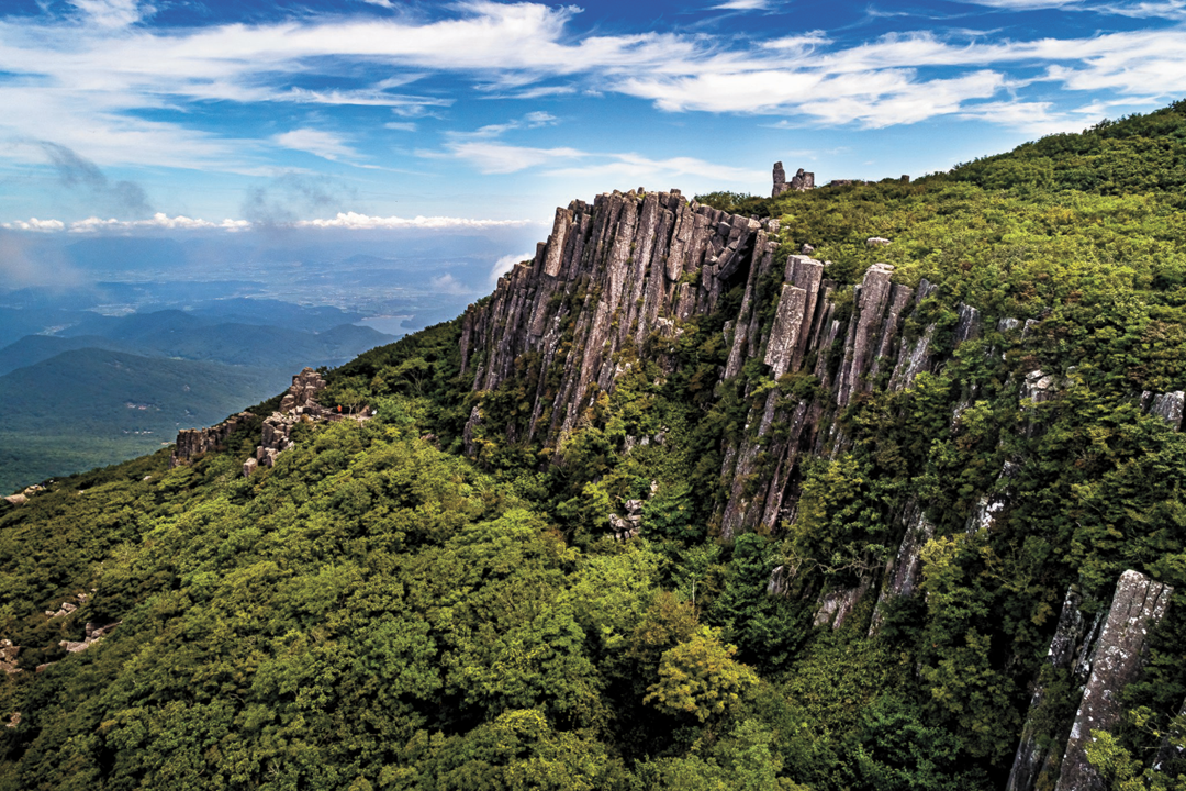 Your Complete Guide To Mountains Hiking in Korea, HIKING IN KOREA | Creatrip Locals