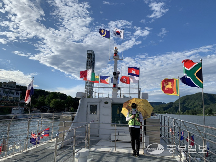 Đảo Nami hoạt động trở lại sau nhiều ngày vật lột với mưa lũ