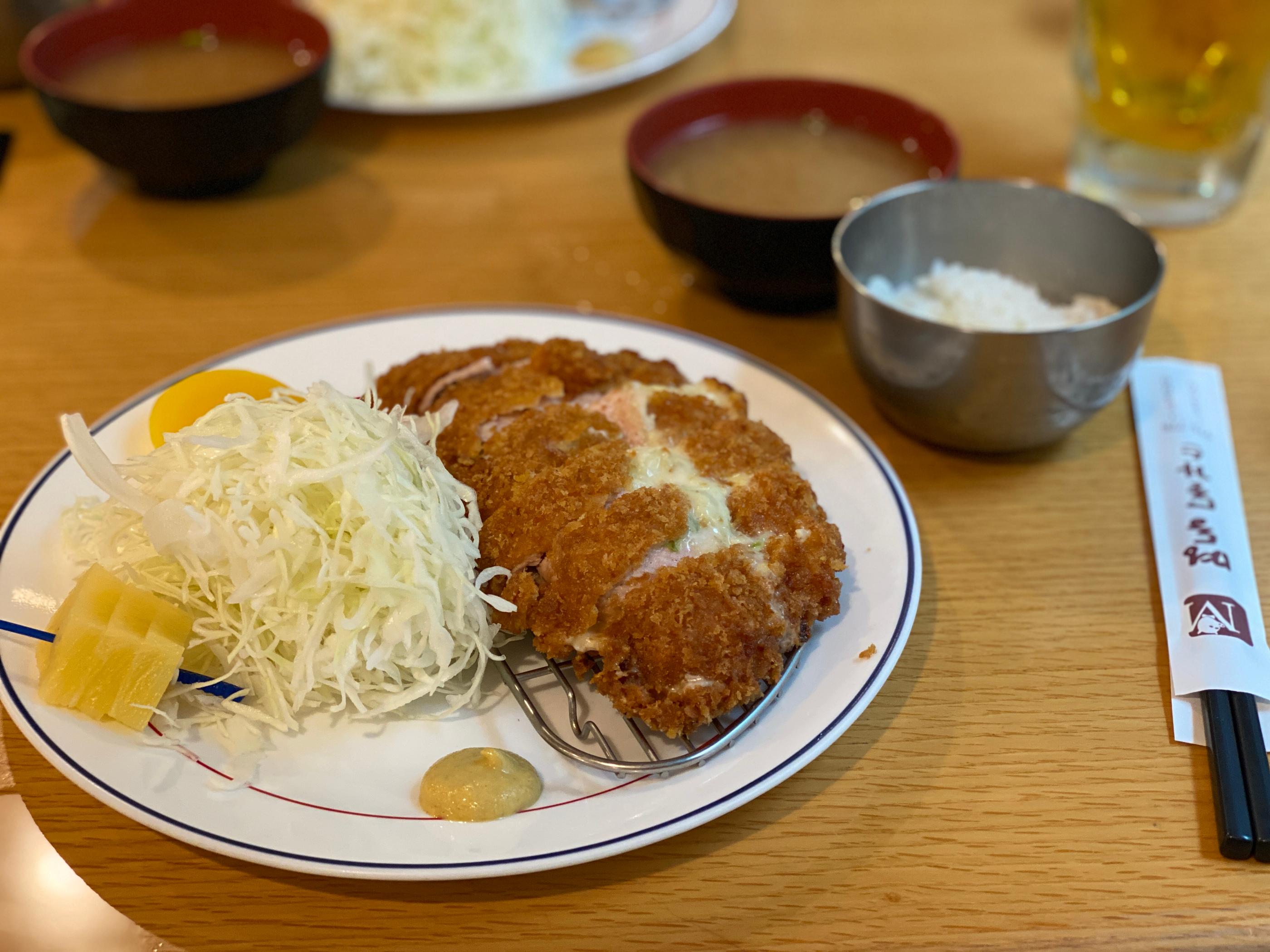 ミョンドン美味しいお店、ミョンドンとんかつ、명동돈까스、韓国とんかつ、韓国ひれかつ、日本食、韓国式日本食、明洞駅美味しいお店、人気のお店、話題のお店、明洞ランチ、水曜美食家、チーズとんかつ