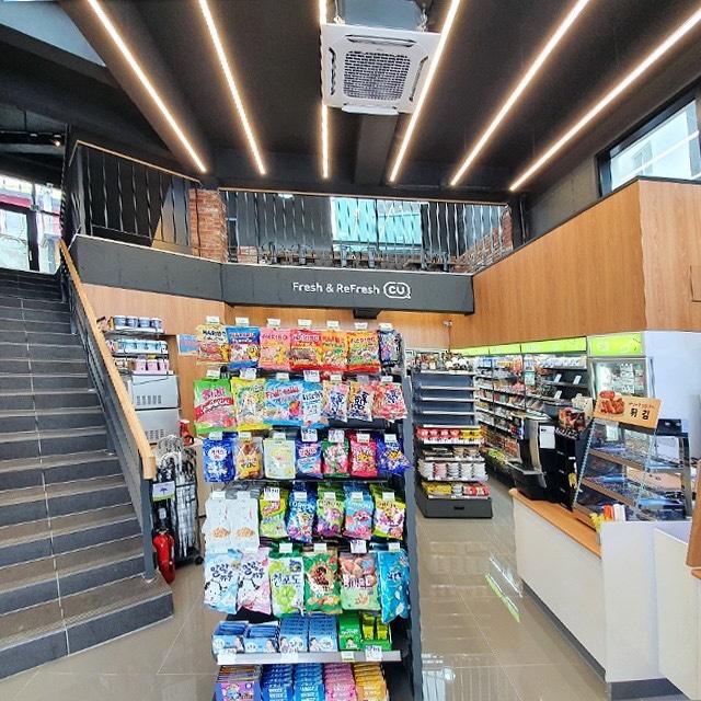 A New Premium Convenience Store In Busan | Enjoy The Ocean View While Enjoying A Cup Of Coffee!