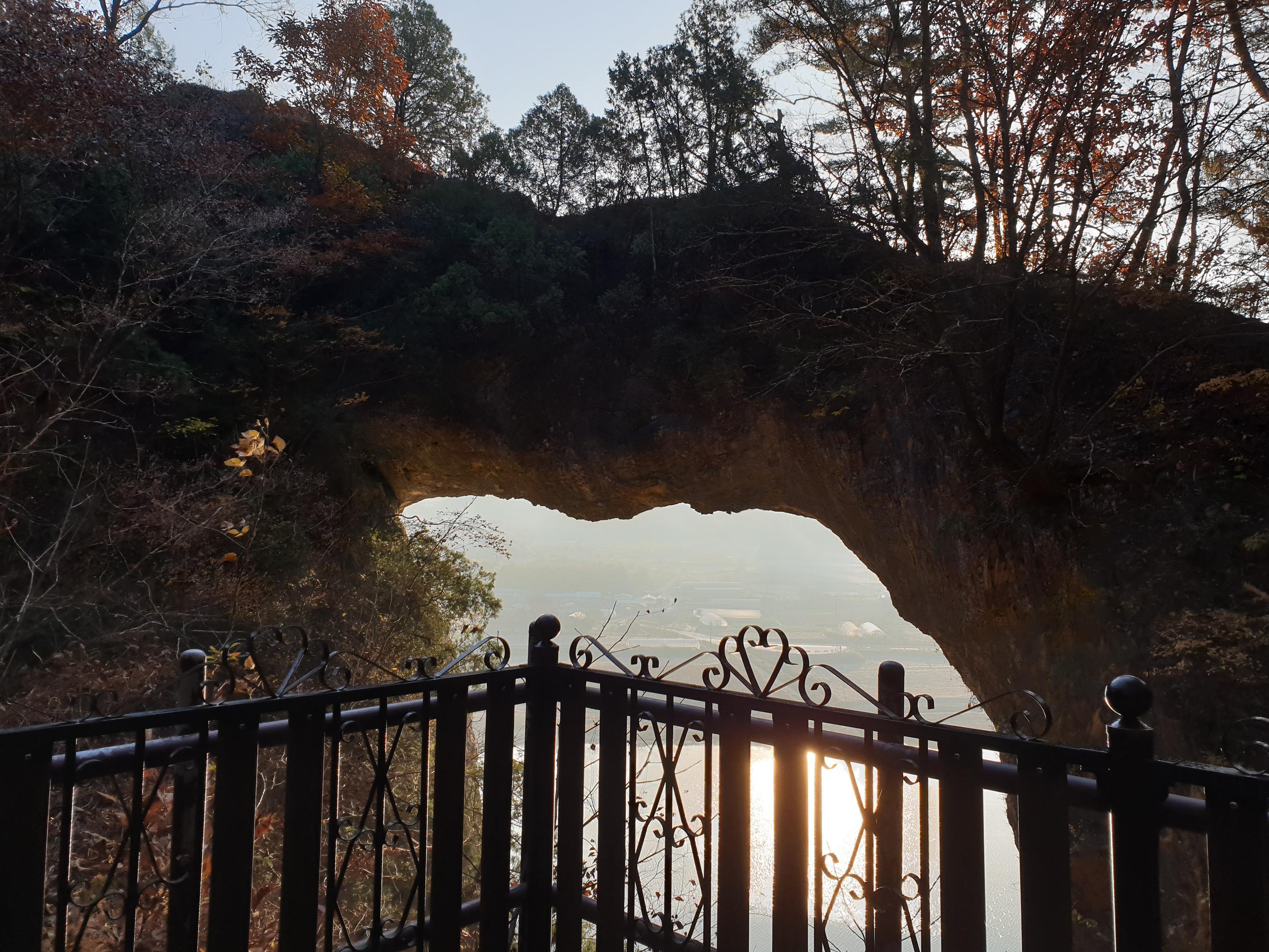 韓国旅行,タニャン,ダニャン,韓国地方旅行,ドダムサンボン,韓国パラグライダー,救仁寺,カぺサン,韓国カフェ,マンチョンハスカイウォーク,丹陽、韓国、韓国旅行、韓国地方、韓国田舎、トダムサンボン、満天下スカイウォーク、丹陽石門、韓国初日の出、韓国パラグライディング、韓国日帰り旅行、日帰り旅行