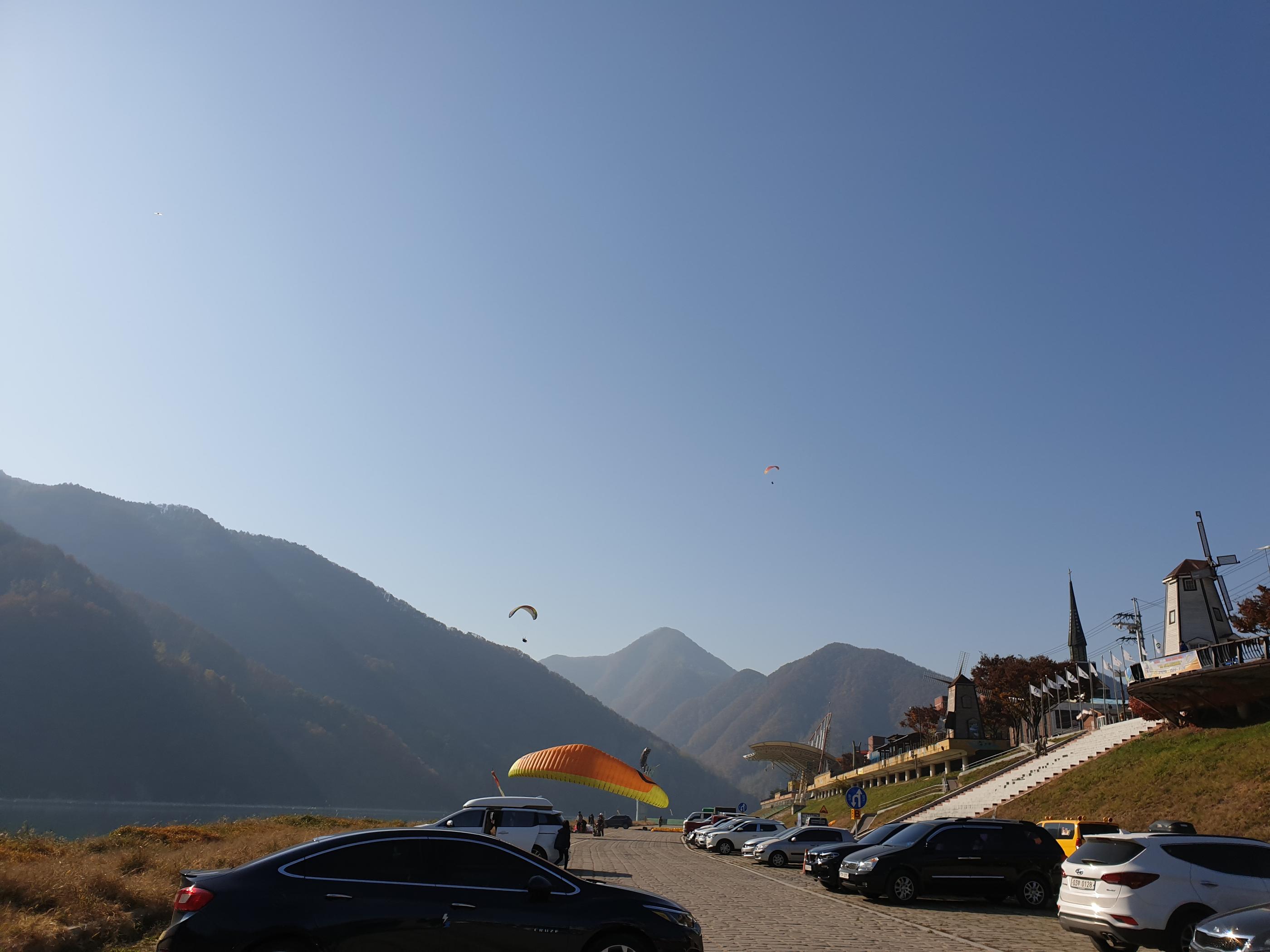 韓国旅行,タニャン,ダニャン,韓国地方旅行,ドダムサンボン,韓国パラグライダー,救仁寺,カぺサン,韓国カフェ,マンチョンハスカイウォーク,丹陽、韓国、韓国旅行、韓国地方、韓国田舎、トダムサンボン、満天下スカイウォーク、丹陽石門、韓国初日の出、韓国パラグライディング、韓国日帰り旅行、日帰り旅行