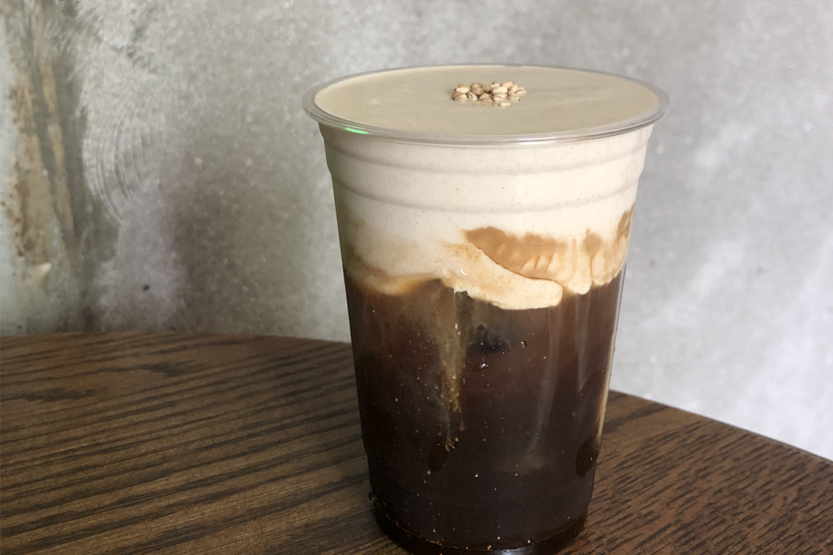 延南磨坊出售的五穀奶油維也納咖啡,以穀物為基底的獨特風味飲品。