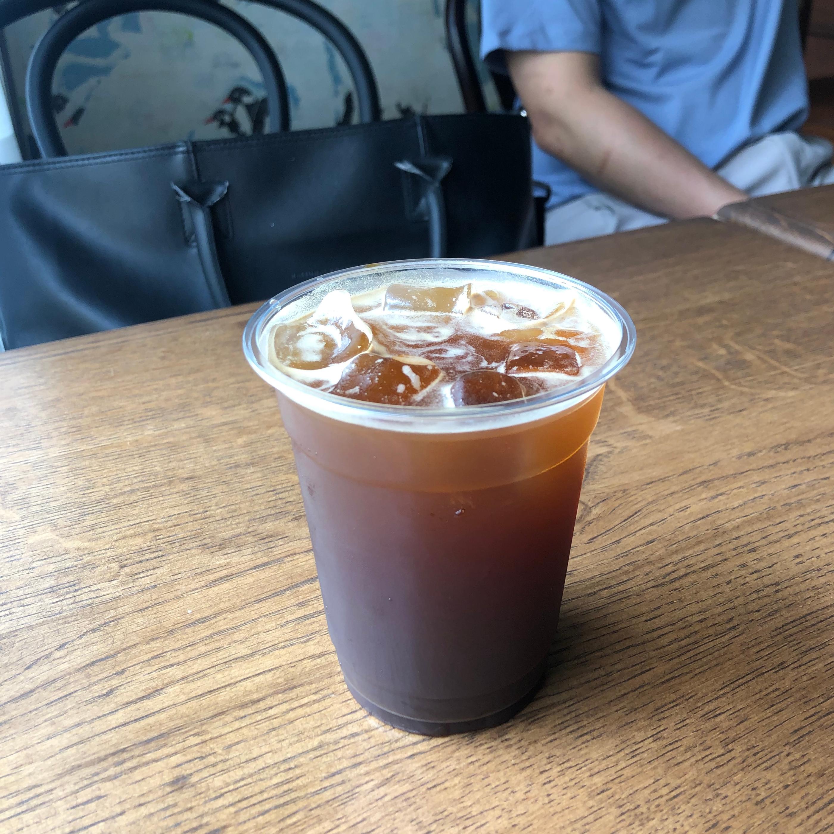 ヨンナム洞 カフェ｜ヨンナムバンアッカン、カフェ、ソウルカフェ、ヨンナム洞カフェ、静かなカフェ、景色の良いカフェ、ホンデ入口駅カフェ、ホンデカフェ、ヨンナム洞名所、延南洞カフェ、延南洞