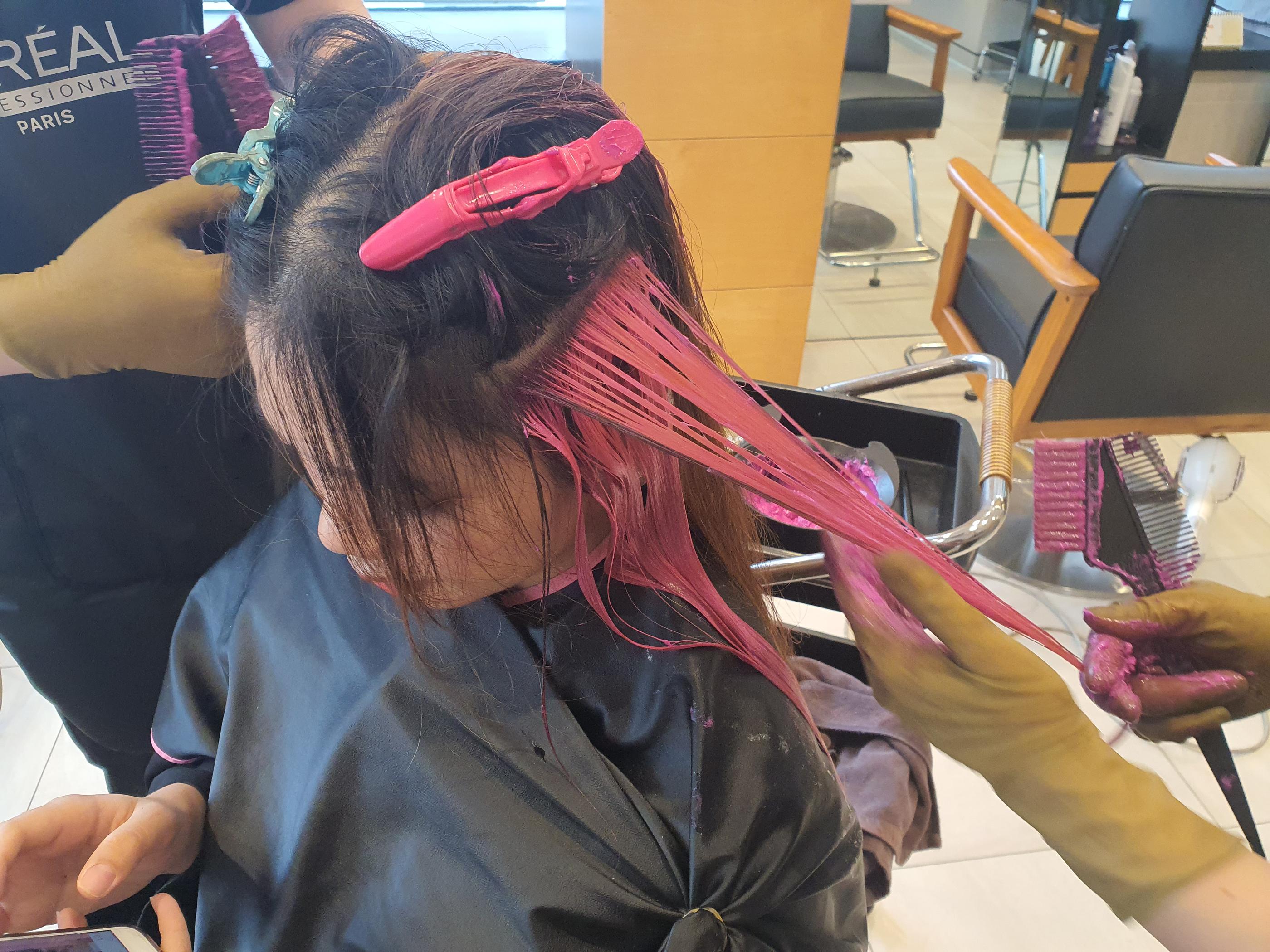 Affordable Hair Salon Frequented By Local Students. Get Your Hair Coloured At Great Prices! hoegi station, kyung hee university, khu, hair salon, korean hairstyles, dongdaemun