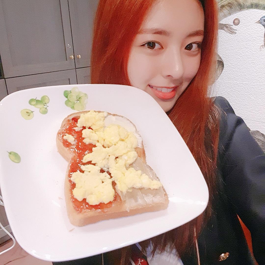 Why Are Our Idols Cooking Up In Their Kitchens? Recreate These Recipes At Home! Delicious Recipes Taught By K-Pop Idols