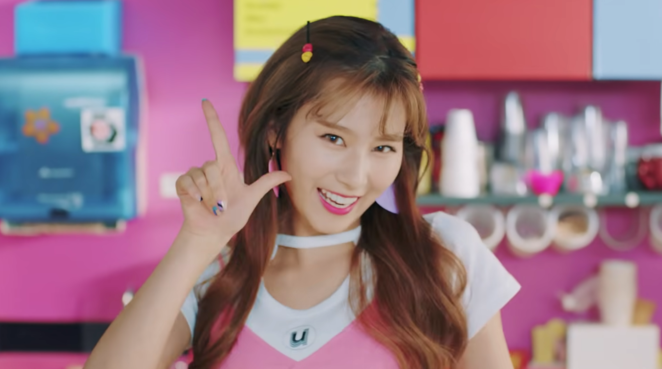 설레다的正確名詞形式是설렘，不是설레임