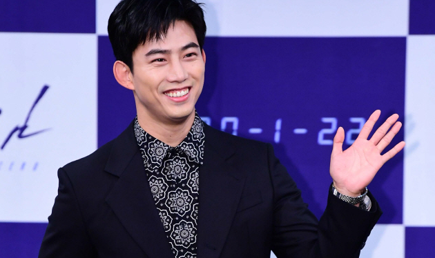 韓劇台詞內使用正確敬語봬요，而非뵈요