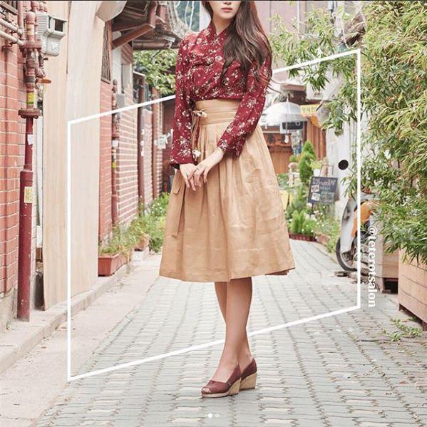 Street fashion featuring a vintage-inspired hanbok with floral patterns