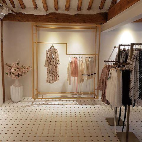 Navigation map for a design showcase building with highlighted shop C-5