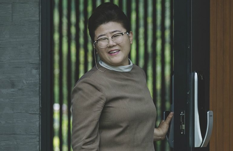 役を演じるイ・ジョンウンのシーン