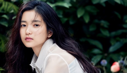 キム・テリのポートレート写真