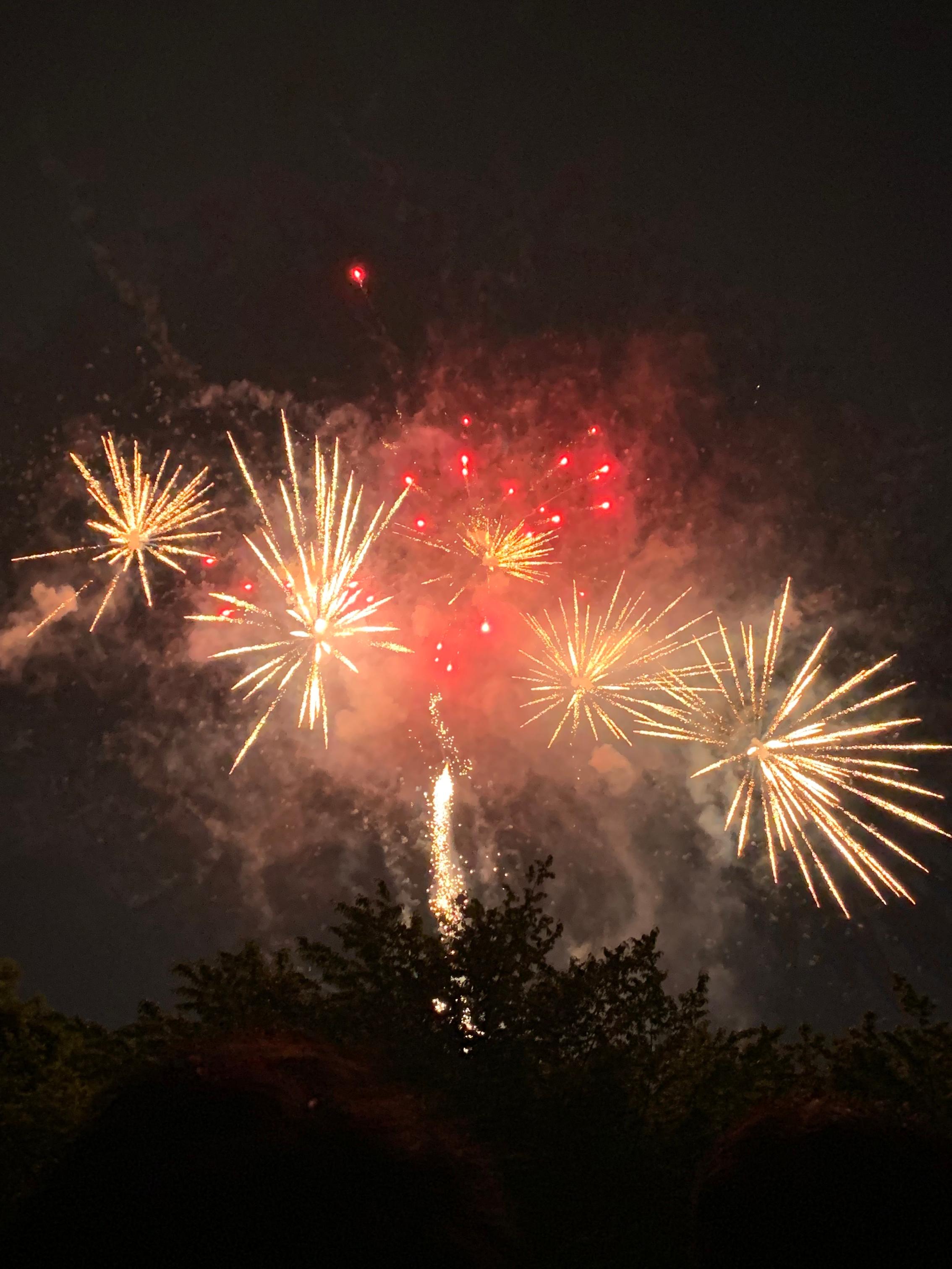 ดูคอนเสิร์ตไอดอลดัง ๆ แบบฟรี ๆ! งานที่ไอดอลใฝ่ฝันอยากมาแสดงคอนเสิร์ตสักครั้ง...ทั้ง IU BLACKPINK Twice ก็มางานนี้!