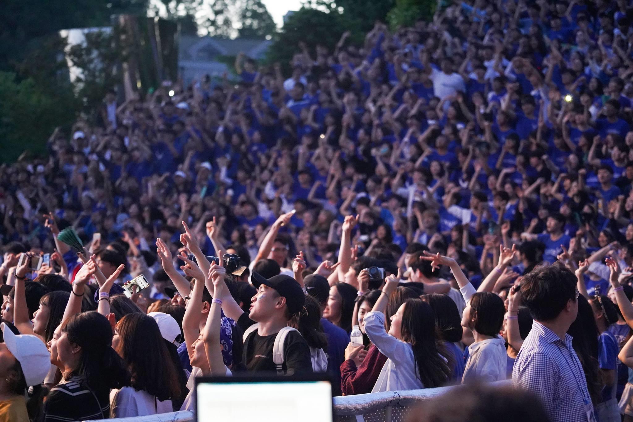 ดูคอนเสิร์ตไอดอลดัง ๆ แบบฟรี ๆ! งานที่ไอดอลใฝ่ฝันอยากมาแสดงคอนเสิร์ตสักครั้ง...ทั้ง IU BLACKPINK Twice ก็มางานนี้!