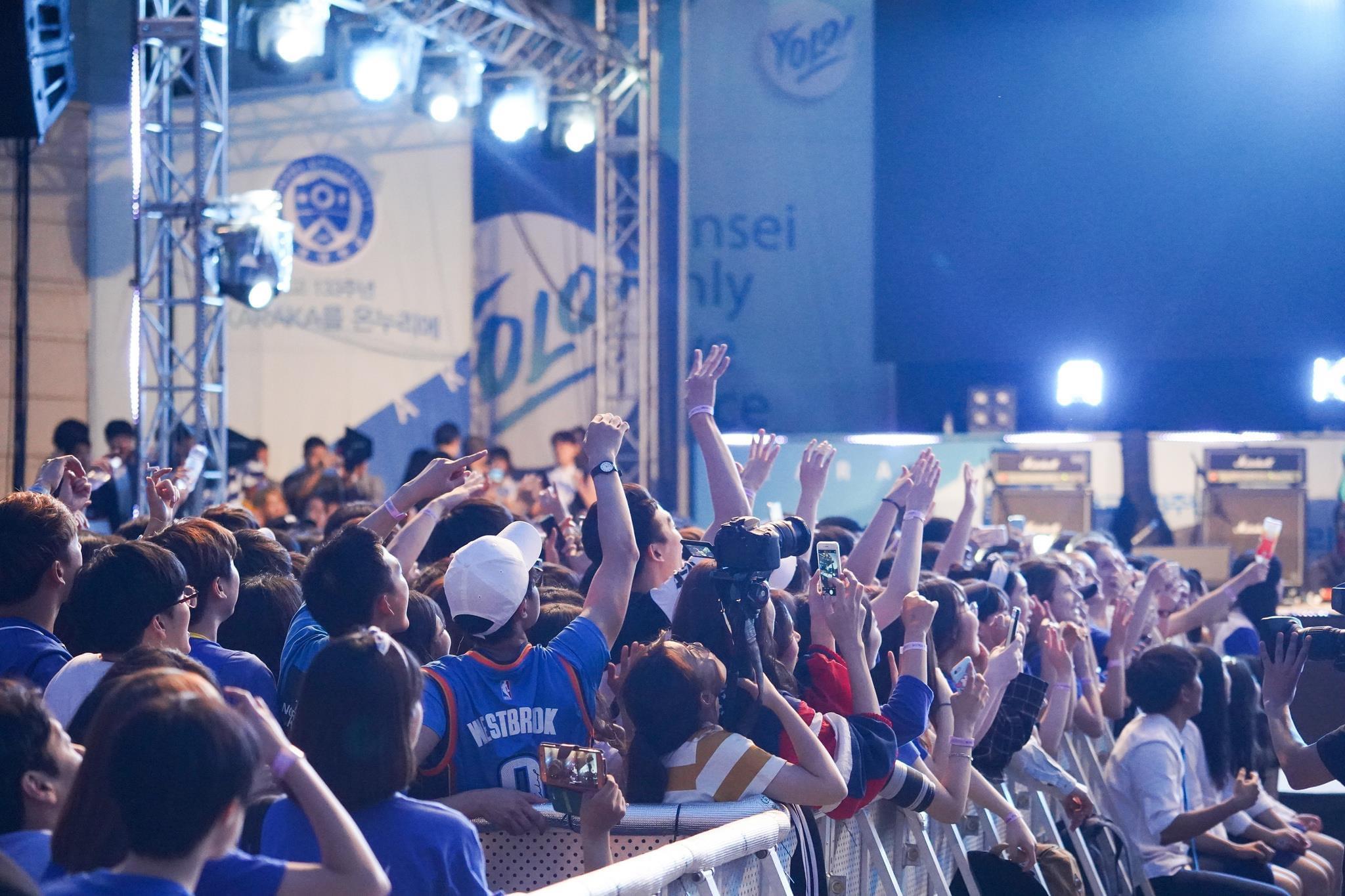 ดูคอนเสิร์ตไอดอลดัง ๆ แบบฟรี ๆ! งานที่ไอดอลใฝ่ฝันอยากมาแสดงคอนเสิร์ตสักครั้ง...ทั้ง IU BLACKPINK Twice ก็มางานนี้!