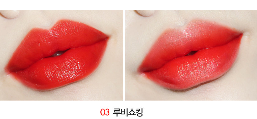 TONYMOLY 03 Ruby Shocking色唇膏在唇部上的顯色效果。