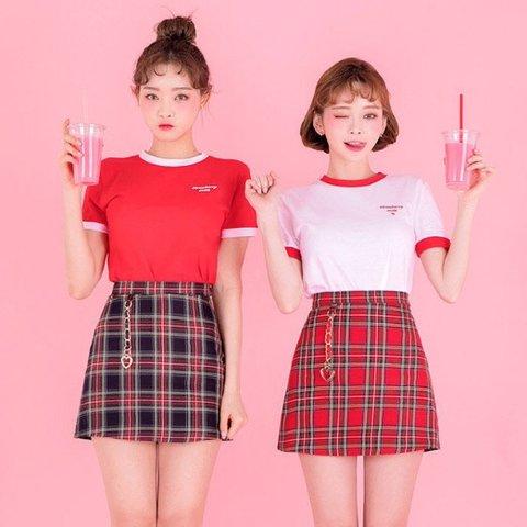 เกาหลีขึ้นชื่อเรื่องการซื้อของออนไลน์ โดยเฉพาะเสื้อผ้า แต่!จะแน่ใจได้ยังไงว่าจะซื้อมาถูกไซส์ถูกขนาดหรือเปล่า พบกับเทคนิคการช้อปเสื้อผ้าออนไลน์ตามฉบับสาวเกาหลีได้เลย