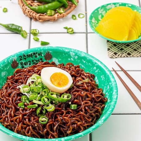 ไม่ต้องกินชินรามยอนกันอีกต่อไปแล้ว! รวมรามยอนเกาหลีออกใหม่ปี 2025 ที่ทุกคนต้องลอง!