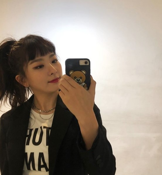 seul-gi choppy bangs ponytail