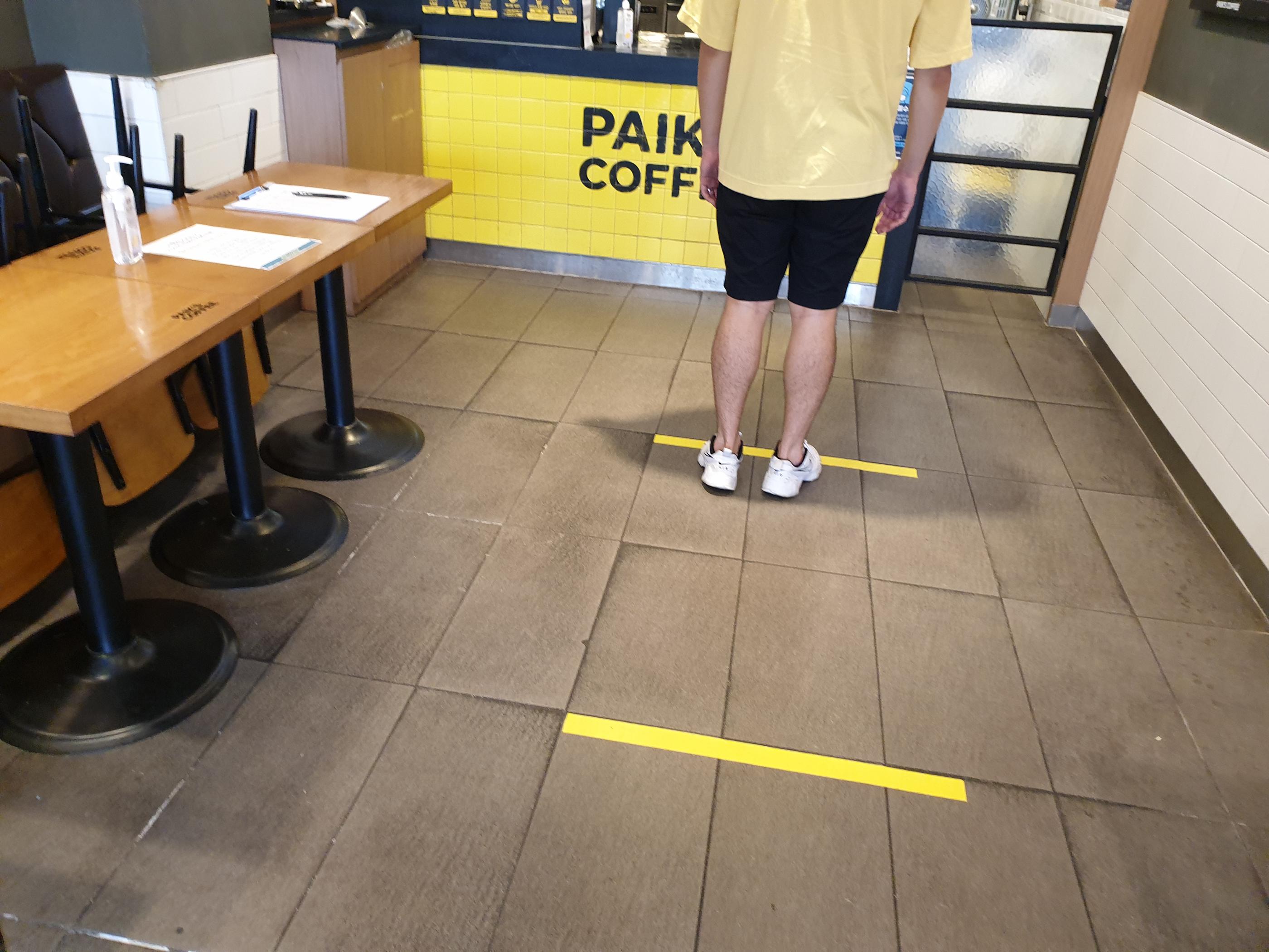 韓国、韓国コロナ、韓国カフェ、ソーシャルディスタンス、距離置き、社会的距離置き、2.5段階、3段階、スタバ、韓国スタバ、韓国コロナ、ペクタバン