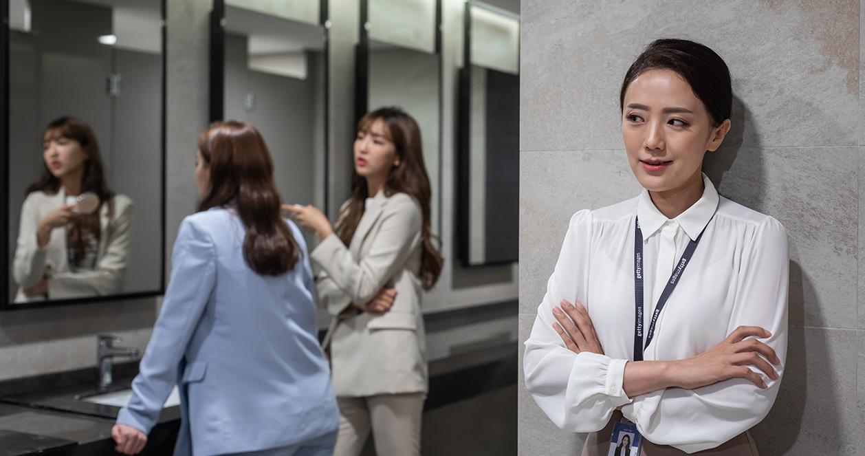 Ngoài đi vệ sinh, người Hàn còn làm nhiều điều kì lạ ở nhà vệ sinh công cộng 