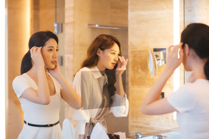 Không chỉ đi vệ sinh, người Hàn còn làm những điều kì lạ này trong nhà vệ sinh