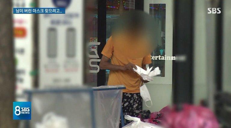 ท่ามกลางมาตรการความปลอดภัยที่เข้มงวดและคำสั่งบังคับใส่แมสก์ในที่สาธารณะในเกาหลี 