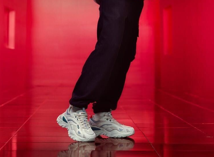 คอลเลคชั่นใหม่ต้อนรับฤดูใบไม้ร่วงจาก FILA x BTS [Go Beyond] อย่าช้า! รีบไปจับจองกัน