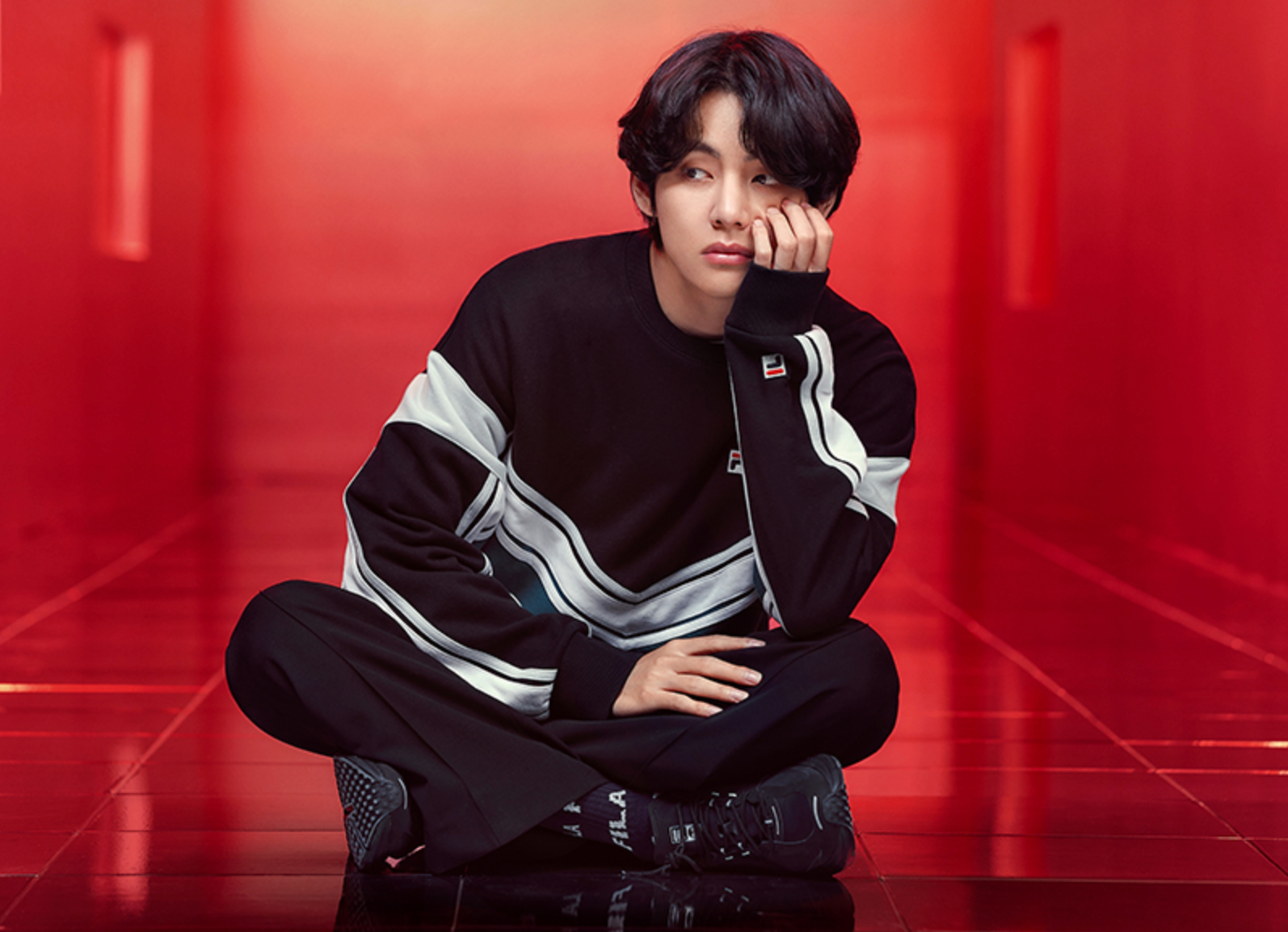 คอลเลคชั่นใหม่ต้อนรับฤดูใบไม้ร่วงจาก FILA x BTS [Go Beyond] อย่าช้า! รีบไปจับจองกัน