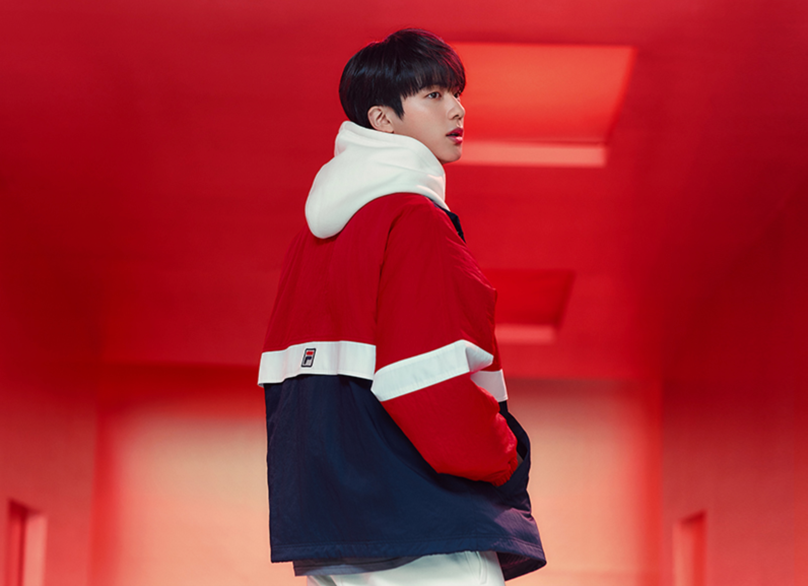 คอลเลคชั่นใหม่ต้อนรับฤดูใบไม้ร่วงจาก FILA x BTS [Go Beyond] อย่าช้า! รีบไปจับจองกัน
