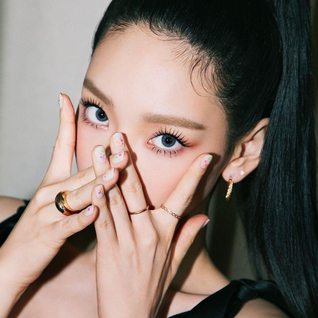 韓国の人気マスカラ、A'pieu BORN TO BE マッドプルーフマスカラ、持続力が高く、自然なロングまつげを演出する製品の魅力