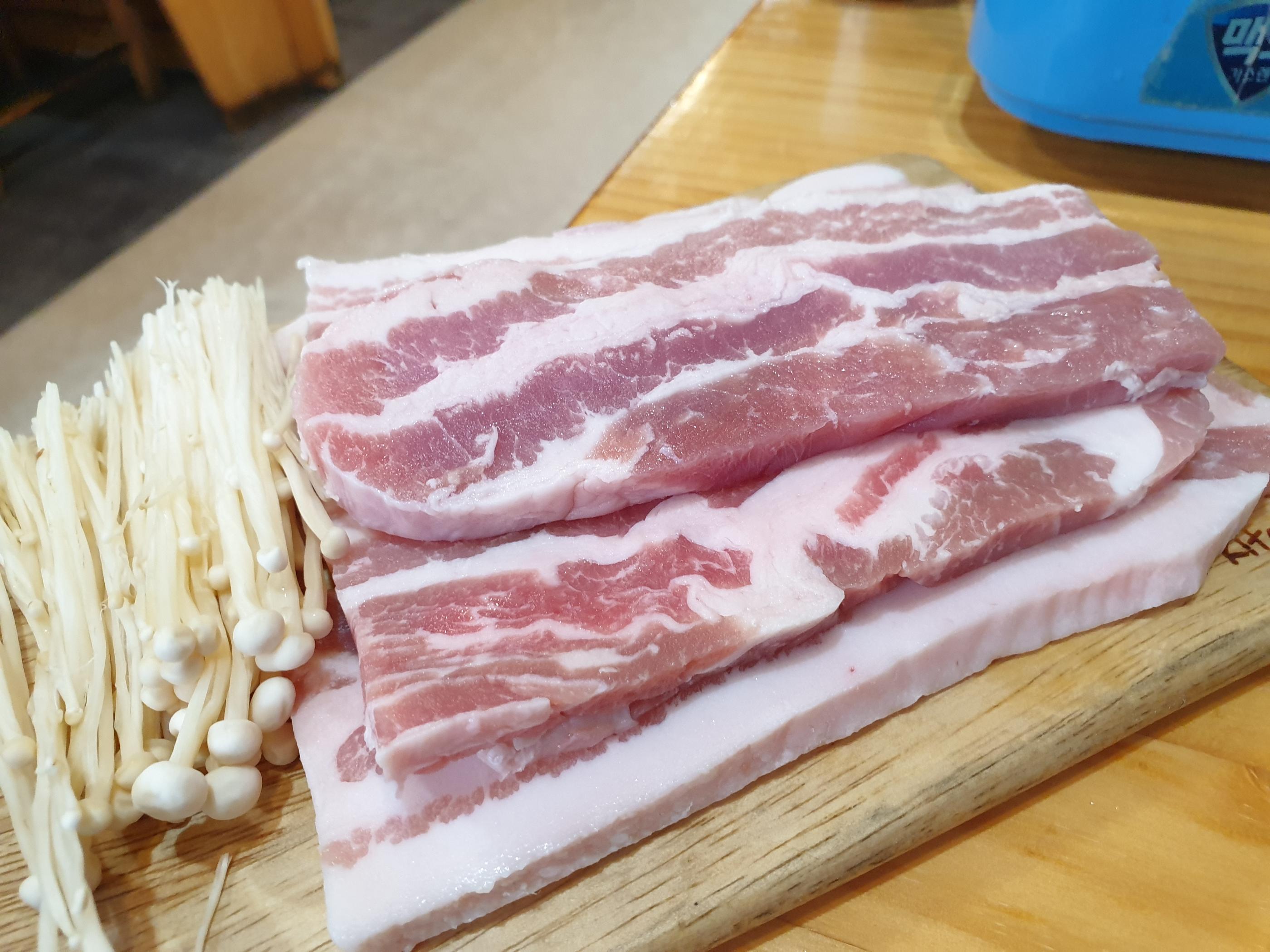 samgyeopsal, pork belly, bucheon, where to eat alone in bucheon