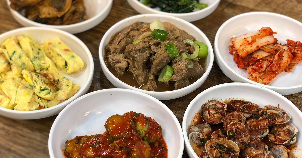 Creatrip: Văn hoá banchan ở Hàn: phải có đồ ăn kèm và phải được ăn không  giới hạn