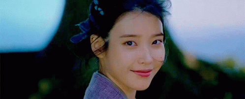 ไอยู ผู้ครองตำแหน่งน้องสาวแห่งเกาหลีมามาอย่างยาวนาน ผู้ที่เป็นนักร้องและนักแสดงที่คนเกาหลีชื่นชอบ พบกับเหตุผลที่ไอยูเป็นศิลปินอันดับต้นๆของวงการ