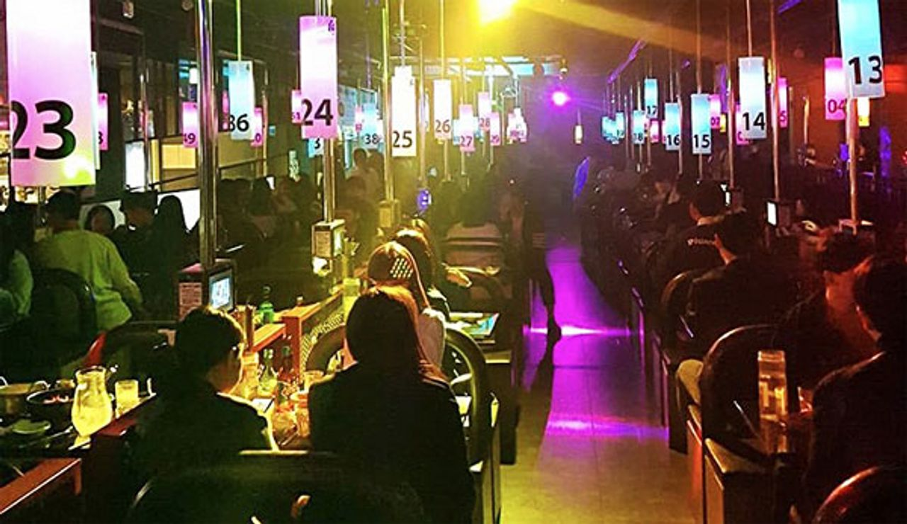 เจาะลึกชีวิตการเที่ยวกลางคืนของคนเกาหลี! ไปดื่มที่ไหน? บาร์สำหรับล่า(hunting bar) อยู่ไหนกัน? มีไนท์คลับสำหรับผู้สูงอายุด้วย?