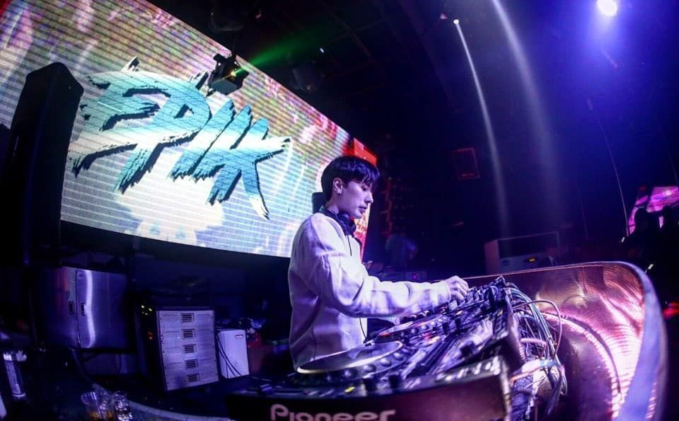 เจาะลึกชีวิตการเที่ยวกลางคืนของคนเกาหลี! ไปดื่มที่ไหน? บาร์สำหรับล่า(hunting bar) อยู่ไหนกัน? มีไนท์คลับสำหรับผู้สูงอายุด้วย?