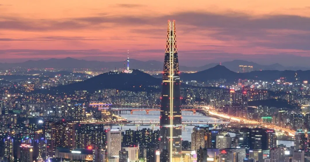 กราฟแสดงจำนวนผู้ติดเชื้อโควิด-19 ในเกาหลีใต้พร้อมตัวเลขผู้ติดเชื้อรายวัน ลดลงเป็นตัวเลขสองหลักในรอบ 38 วัน เผยความพยายามของรัฐบาลในการควบคุมการแพร่ระบาดของไวรัส