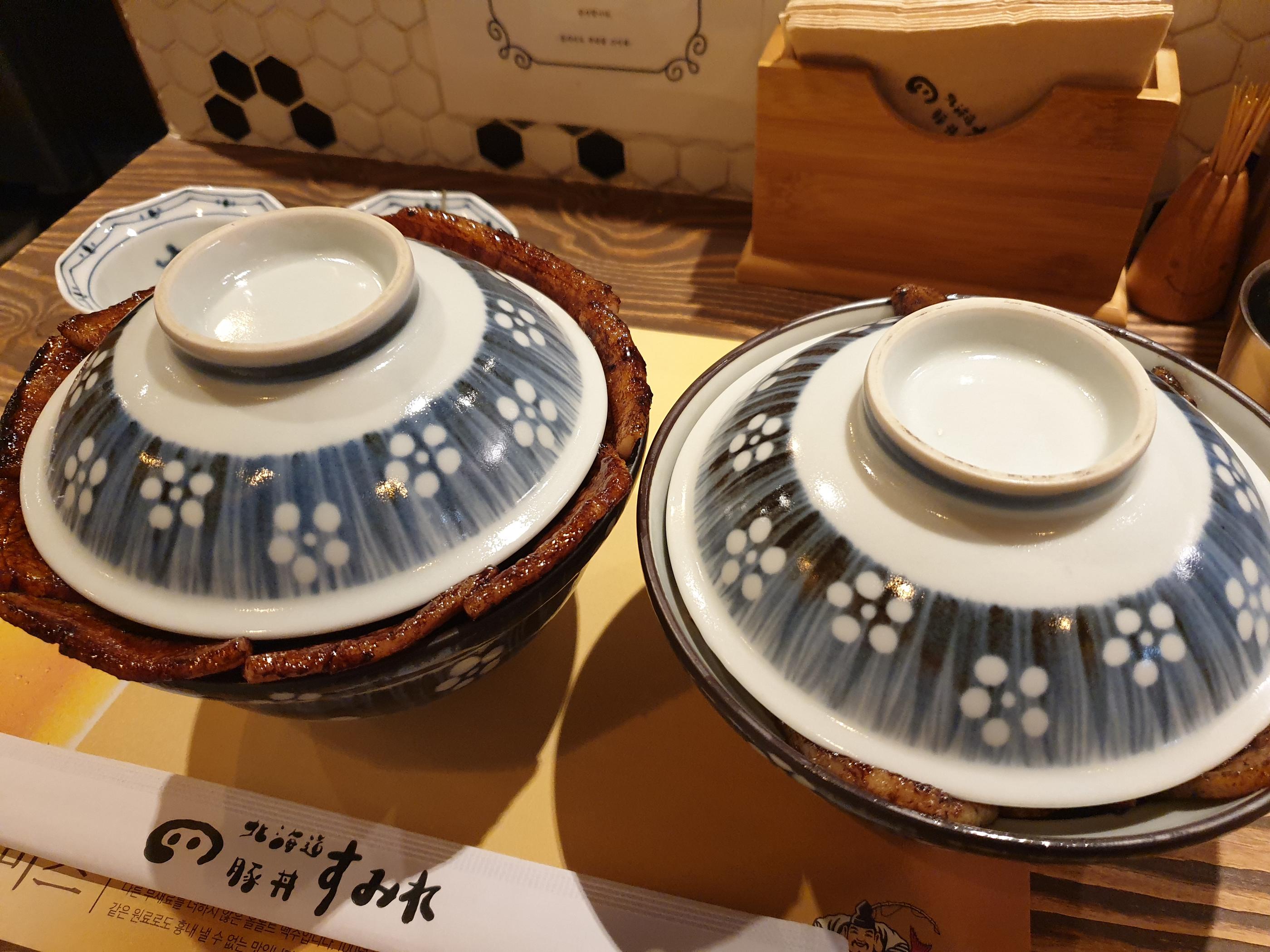 韓国、韓国料理、韓国豚丼、韓国日本料理、日本料理屋、豚丼、ぶたどん、ブタドン、韓国シンチョン、シンチョン、新村、北海道豚丼すみれ、日韓夫婦がやっているお店、日韓夫婦