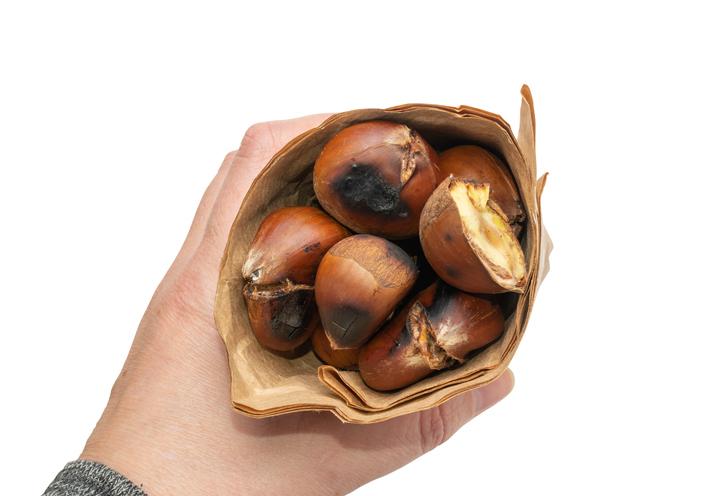 must do activities in Korea in fall, roasted chestnuts