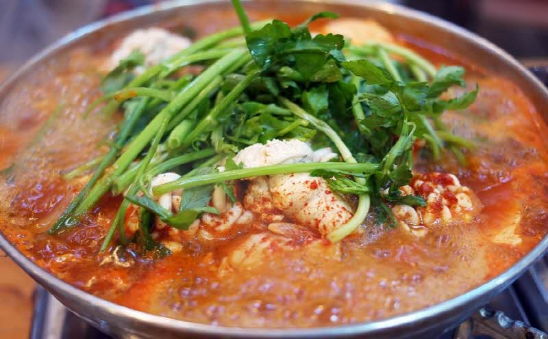 メウンタンの辛い白味魚と野菜のスープの画像