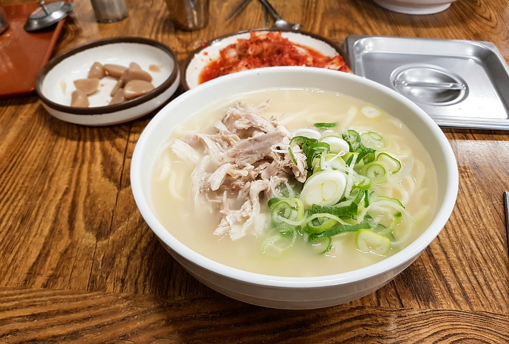 タッコムタンの鶏肉スープの画像