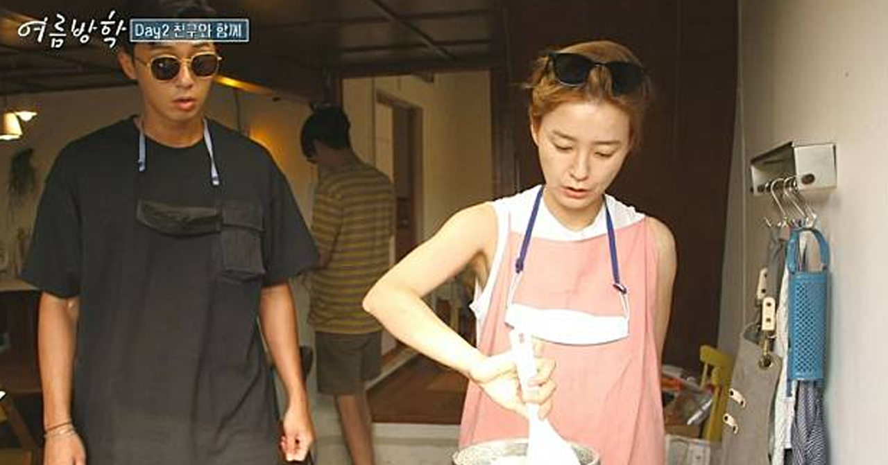 มาดูเสื้อคู่จากคู่รักเกาหลีที่ใส่แล้วดูอินเทรนด์สุด ๆ กันค่ะ~