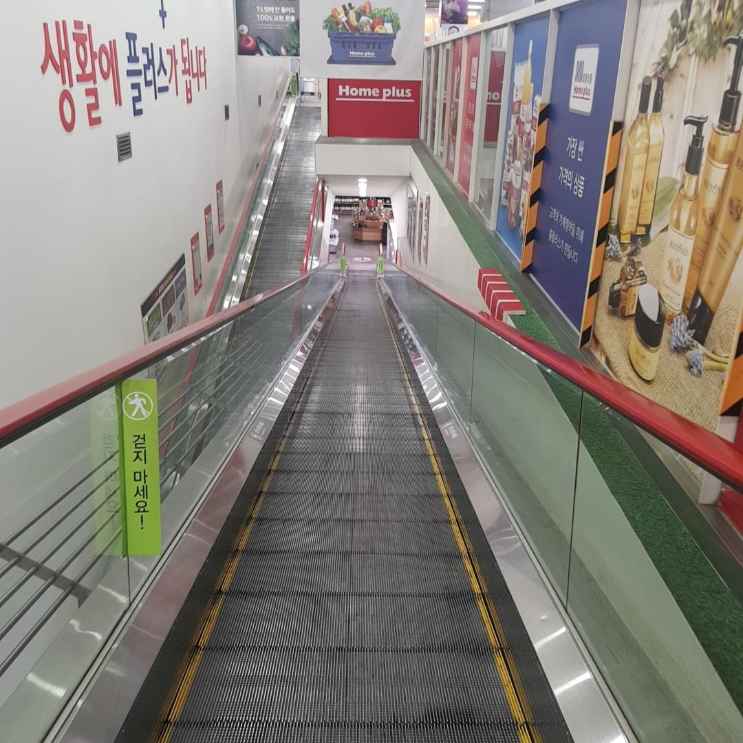 韓国で買い物、韓国のマート、韓国の大型スーパー、韓国のスーパー、ホームプラス、チュソク